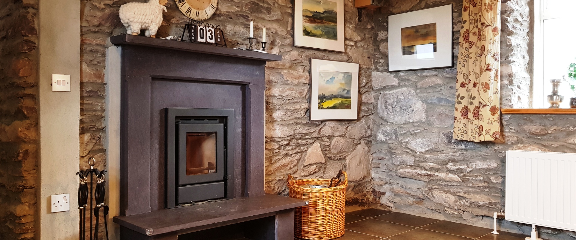 Ferienhaus Spunkane Hill Essplatz am Kamin